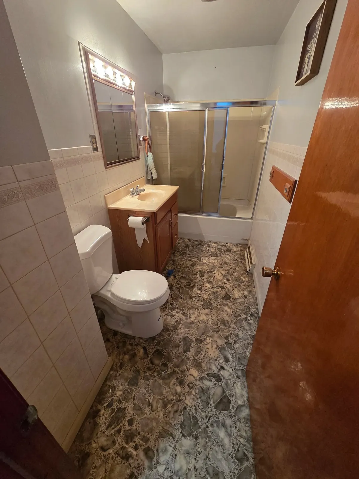 Yellow bathroom before remodel